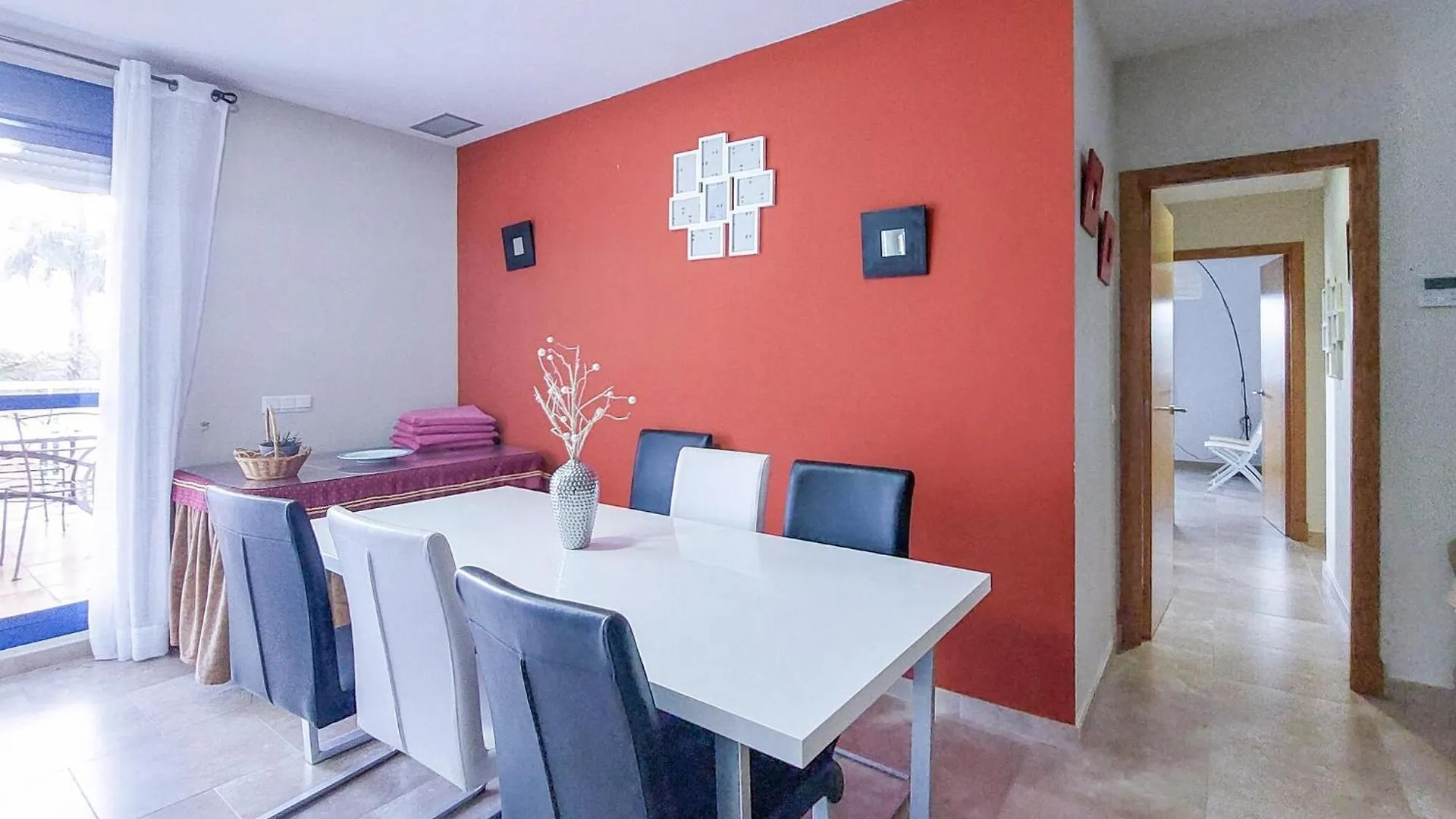 4 Bedroom Awesome Apartment In Chipiona 0*,